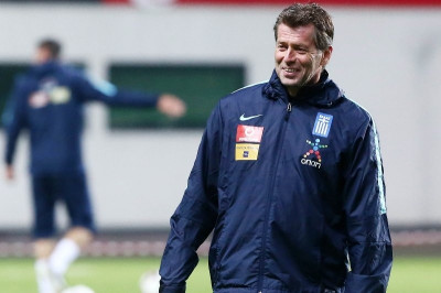 «Σκανάρει» την Super League ο Σκίμπε!