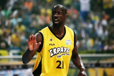 Σπερς: Σκάουτερ ο Μενσά Μπονσού