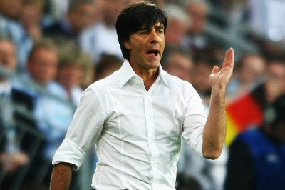 Γερμανία: Υπέγραψε ο Λεβ