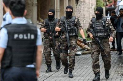 Συναγερμός στην Τουρκία - Έκρηξη βόμβας στη Κωνσταντινούπολη
