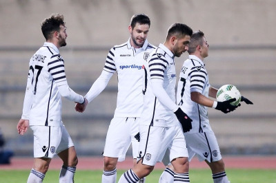 Ξένοι ή Έλληνες; Οι καλύτεροι