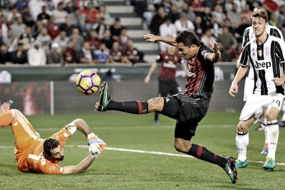 Σήκωσε το Σούπερ Καπ η Μίλαν κόντρα στην Γιούβε (video)