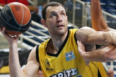 Άρχοντας στην Κίνα ο Λουκάς!