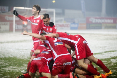 Πλατανιάς – ΑΕΛ 3-2: Την χόρεψε πεντοζάλη στα χιόνια!