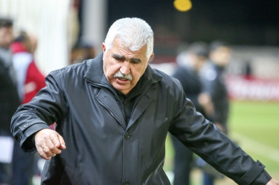 Τρεις «πονοκέφαλοι» για Παράσχο