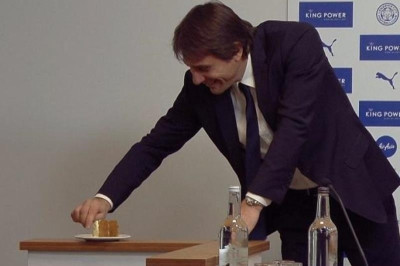 Απίστευτος Κόντε: Έφαγε κέικ δημοσιογράφου! (video)