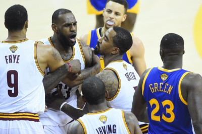 Το χτύπημα του Γκριν στον Λεμπρόν! (video)