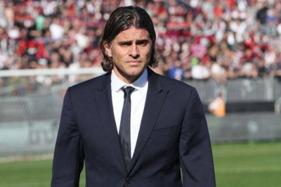 Ο Ντιέγκο Λόπεθ στον πάγκο της Παλέρμο