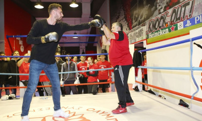 Ο Καπίνο ανέβηκε στο... ρινγκ!