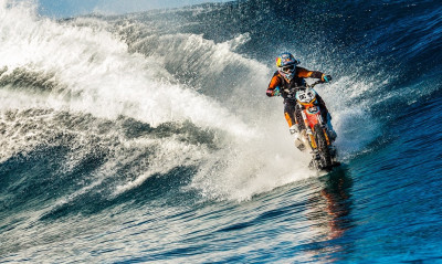 Ο Robbie Maddison πάει παντού (με τη μηχανή του)