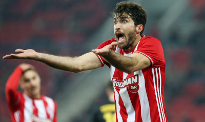 Ολυμπιακός: Με τρεις φορ, έξω Τσόρι και Καμπιάσο