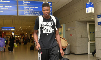 Ο Κώστας Αντετοκούνμπο γίνεται σαν τον Giannis!