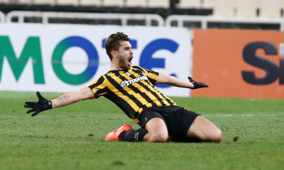 Αϊντάρεβιτς: «Τρεις κόκκινες ο Ολυμπιακός στο ημίχρονο»