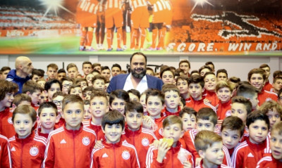 Ο Μαρινάκης αποθέωσε Μπέντο!