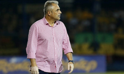 ΑΟ Τρίκαλα: Στην έξοδο ο Βοσνιάδης