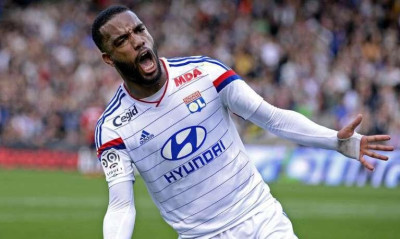 «Μάχη» Άρσεναλ-Λίβερπουλ για Λακαζέτ!