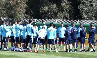 Πρώτη για Ζέκα με γαλανόλευκη, ατομικό οι Μανωλάς, Μήτρογλου