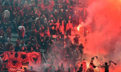 Κόλαση στο Ιταλία-Αλβανία και διακοπή!