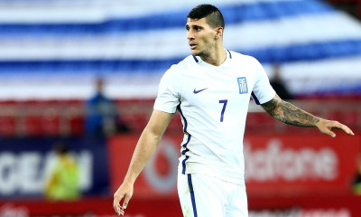 Μια γροθιά η Ελλάδα! Στο πλευρό της Εθνικής Καρνέζης και Καρέλης