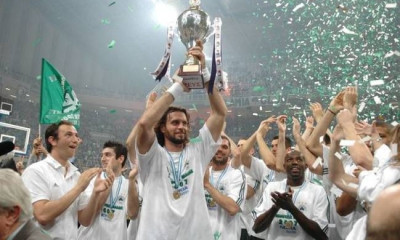 Παρέλαση με …κύπελλο το 2007