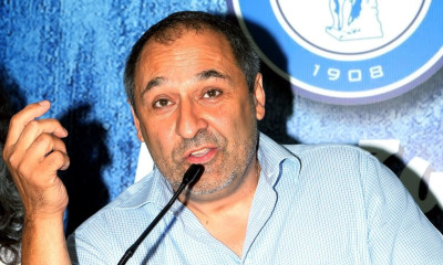 Ο «εξαφανισμένος» Παπαθανασάκης και το υψηλό πωλητήριο στην ΠΑΕ