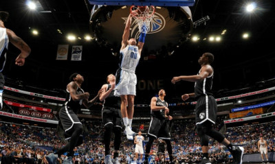 Επικός: Κάρφωσε στον αγώνα χωρίς παπούτσι ο Γκόρντον!