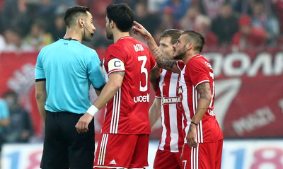 Ολυμπιακός: Έξαλλοι με Αστυνομία και διαιτησία!