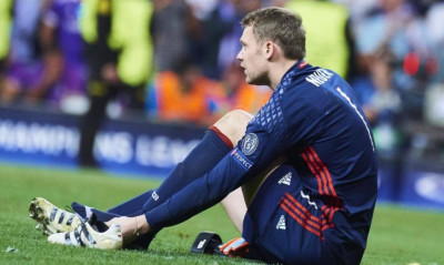 Τέλος η σεζόν για Νόιερ