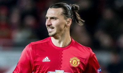 Ο «Διάσημος» Χούτος δίνει κουράγιο στον… μαχητή Ιμπραΐμοβιτς (photo)