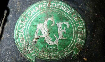 Η βλακεία είναι ανίκητη! Εμετικό σύνθημα για την τραγωδία της Σαπεκοένσε (video)