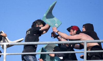 ΠΑΟΚ-ΑΕΚ: Μαχαιρώθηκε οπαδός στο Πανθεσσαλικό!