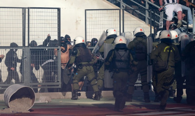 ΠΑΟΚ-ΑΕΚ: Αστυνομικός στο νοσοκομείο!