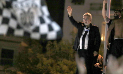 ΠΑΟΚ: Λατρεία για Σαββίδη και Ίβιτς!