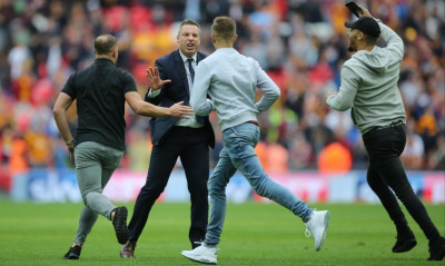 Στην Τσάμπιονσιπ η Μίλγουολ με… επικό «ντου»! (video+photos)