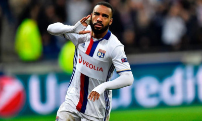 Λιόν: Γίνεται «ερυθρόλευκος» ο Λακαζέτ