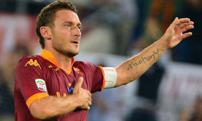 Τότι: Ειδική φανέλα από Ρόμα για το «αντίο» του!