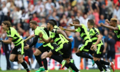 «Χρυσώθηκε» η Χάντερσφιλντ μετά την άνοδο στην Premiership