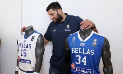 Αποθέωσε τα κορίτσια της Εθνικής ο Μπουρούσης (pic)