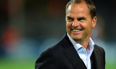 Στην Κρίσταλ Πάλλας ο Ντε Μπουρ