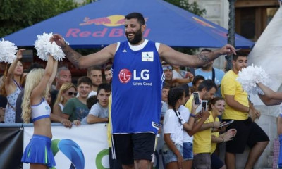 Στη Σύρο και φέτος ο Μπουρούσης