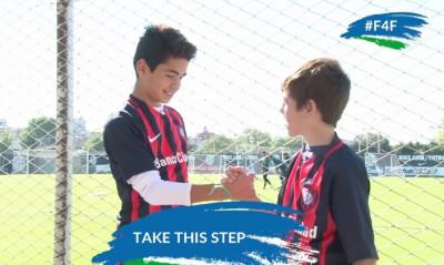 Football for Friendship: Μην σταματήσεις να ονειρεύεσαι