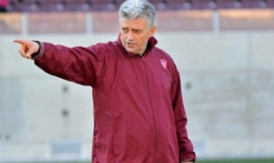 Αναλαμβάνει πόστο στον Ολυμπιακό Βόλου ο Τσιώλης