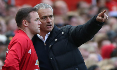 Ύμνοι Μουρίνιο για Ρούνεϊ