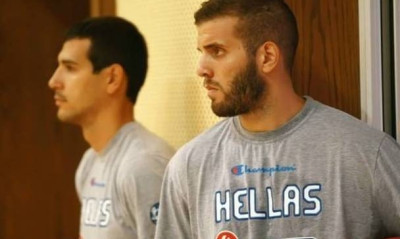 Δουλεύει σκληρά ο Παππάς (pic)