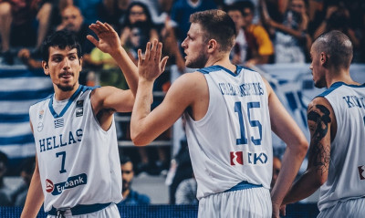 Χαραλαμπόπουλος:«Είμαστε φίλοι και το δείχνουμε στο παρκέ»