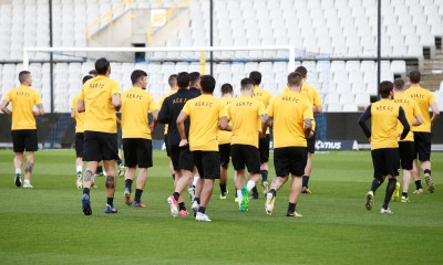 Η εμφάνιση της ΑΕΚ για τον αγώνα με την Κλαμπ Μπριζ