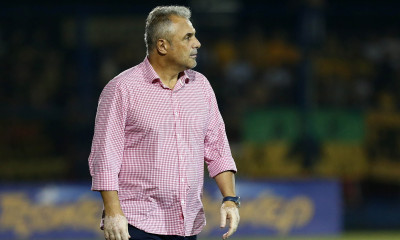 Στην Κέρκυρα ο Βοσνιάδης