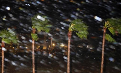 Ο τυφώνας Χάρβεϊ «χτυπά» αλύπητα τις ΗΠΑ - Σε κατάσταση φυσικής καταστροφής το Τέξας