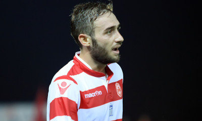 Πιο κοντά σε Ντίνα!