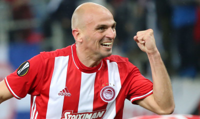 Ολυμπιακός: Το συγκινητικό «αντίο» σε Καμπιάσο (video)